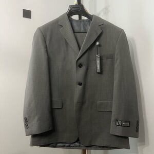 NWT Mazzoni 2 Piece Suit Gray